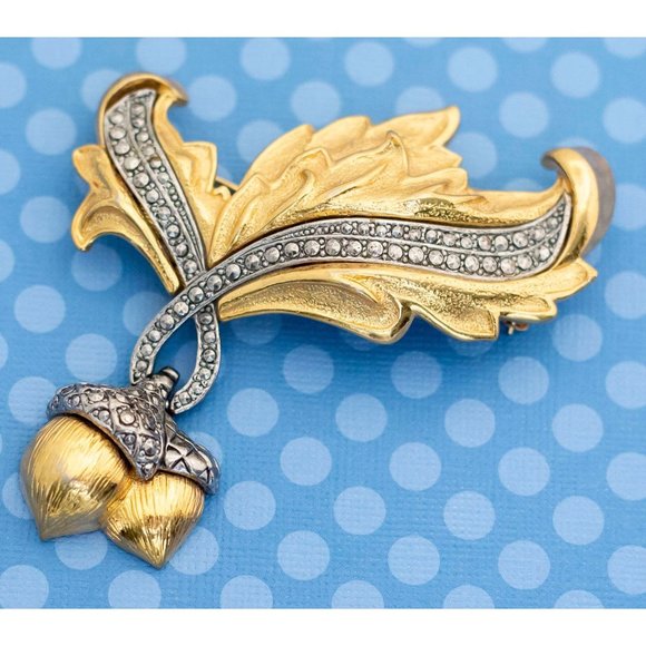 Vintage Phoenix Flame Acorn Brooch by Avon - M21 - Picture 2 of 3